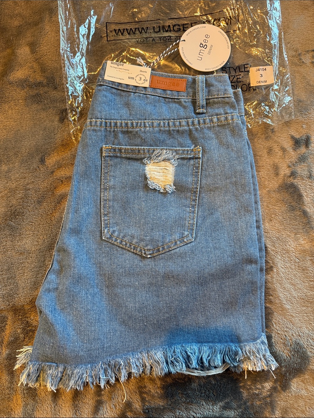 Umgee Blue Denim Frayed Hem Distressed Back Pocket Shorts